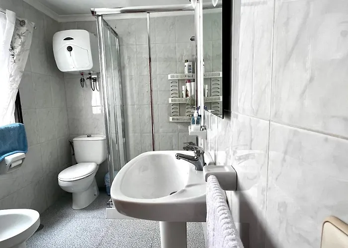 Central, Quiet And Comfortable Room, Breakfast Lejlighed