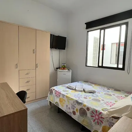 Central, Quiet And Comfortable Room, Breakfast Appartamento *