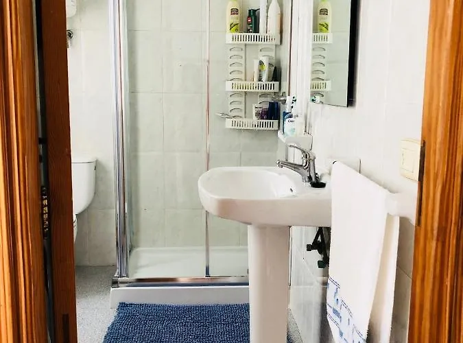 Central, Quiet And Comfortable Room, Breakfast *