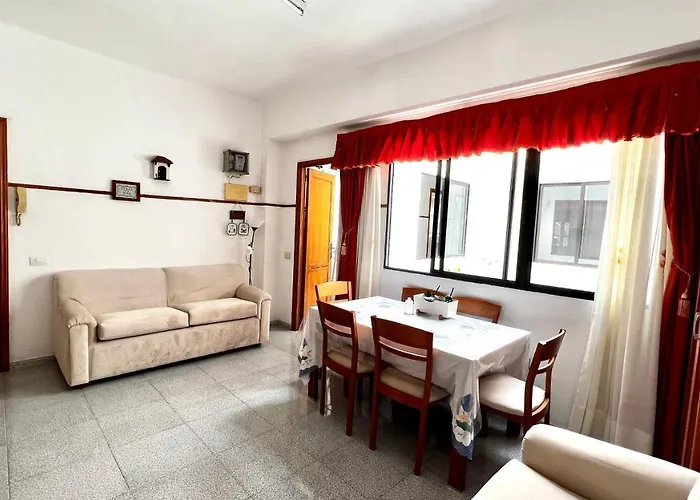 Central, Quiet And Comfortable Room, Breakfast * Las Palmas de Gran Canaria